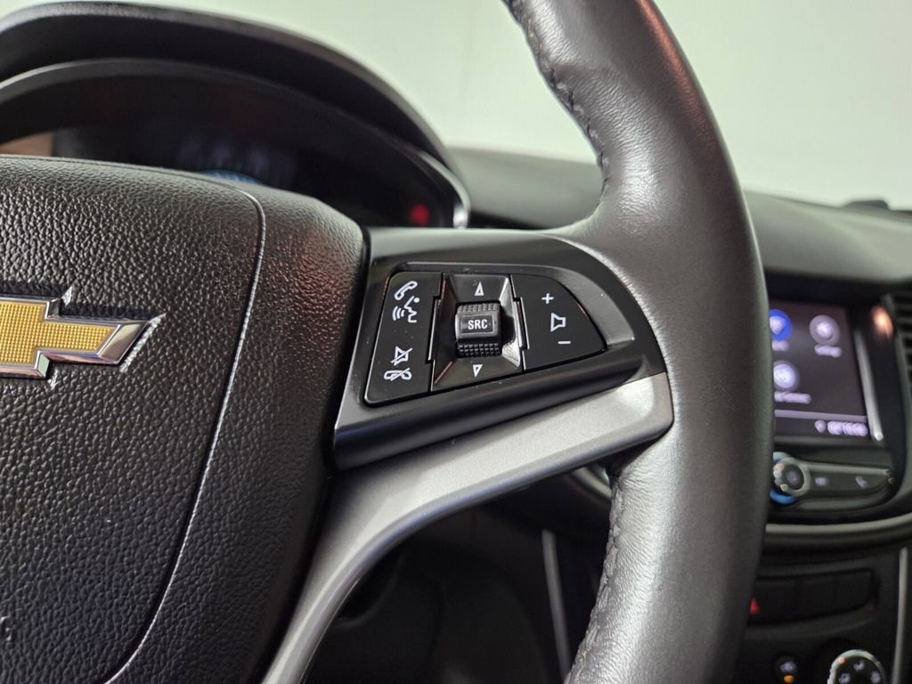 Used 2020 Chevrolet Trax LT w/ Redline Edition image 25