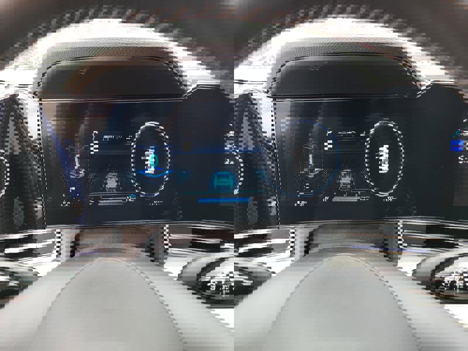 Used 2024 Hyundai Elantra Limited image 17