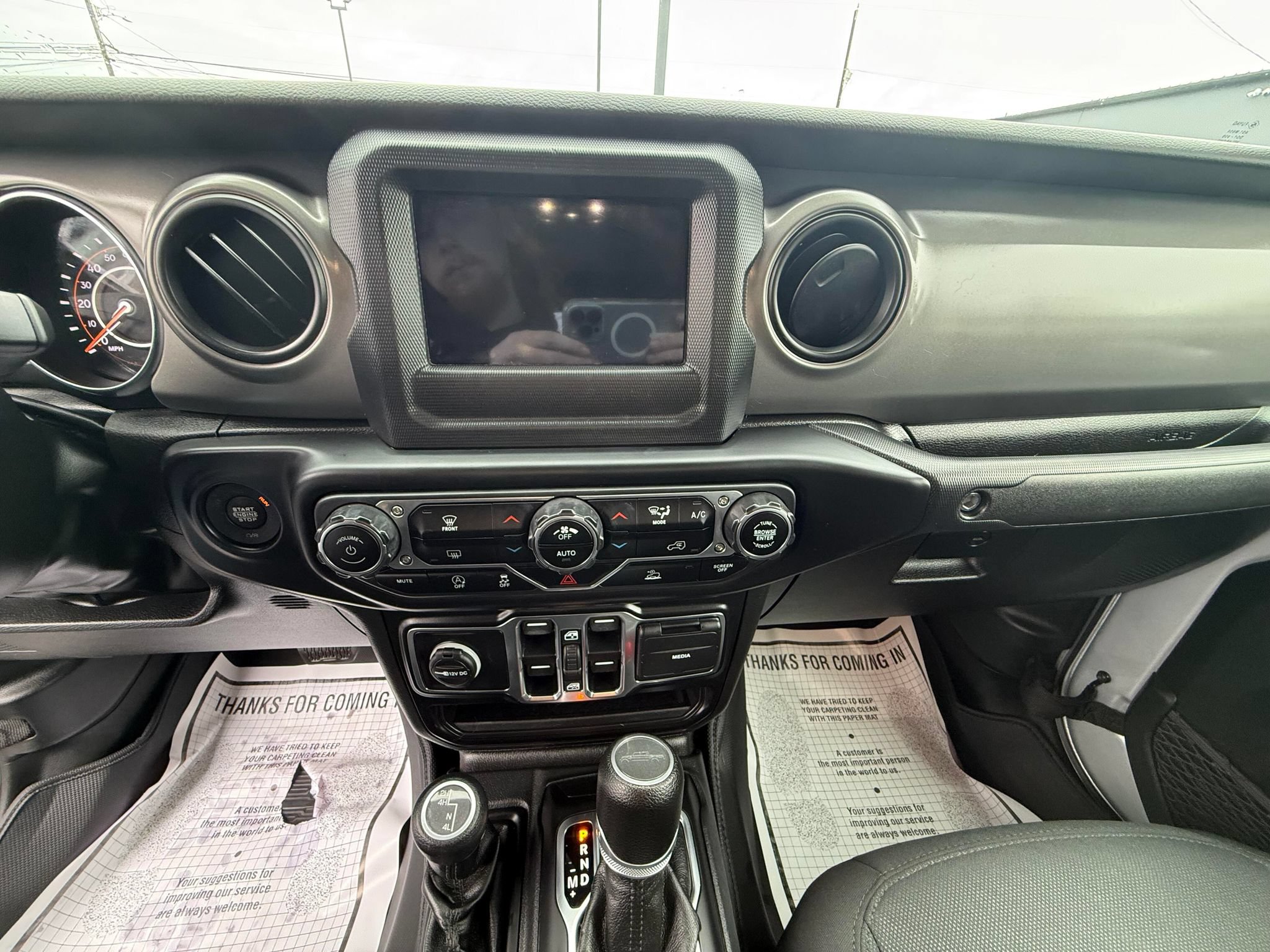 Used 2022 Jeep Gladiator Sport AWD/4WD image 13