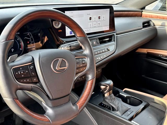 Used 2023 Lexus ES 350 Luxury w/ Accessory Package (Z1) image 12