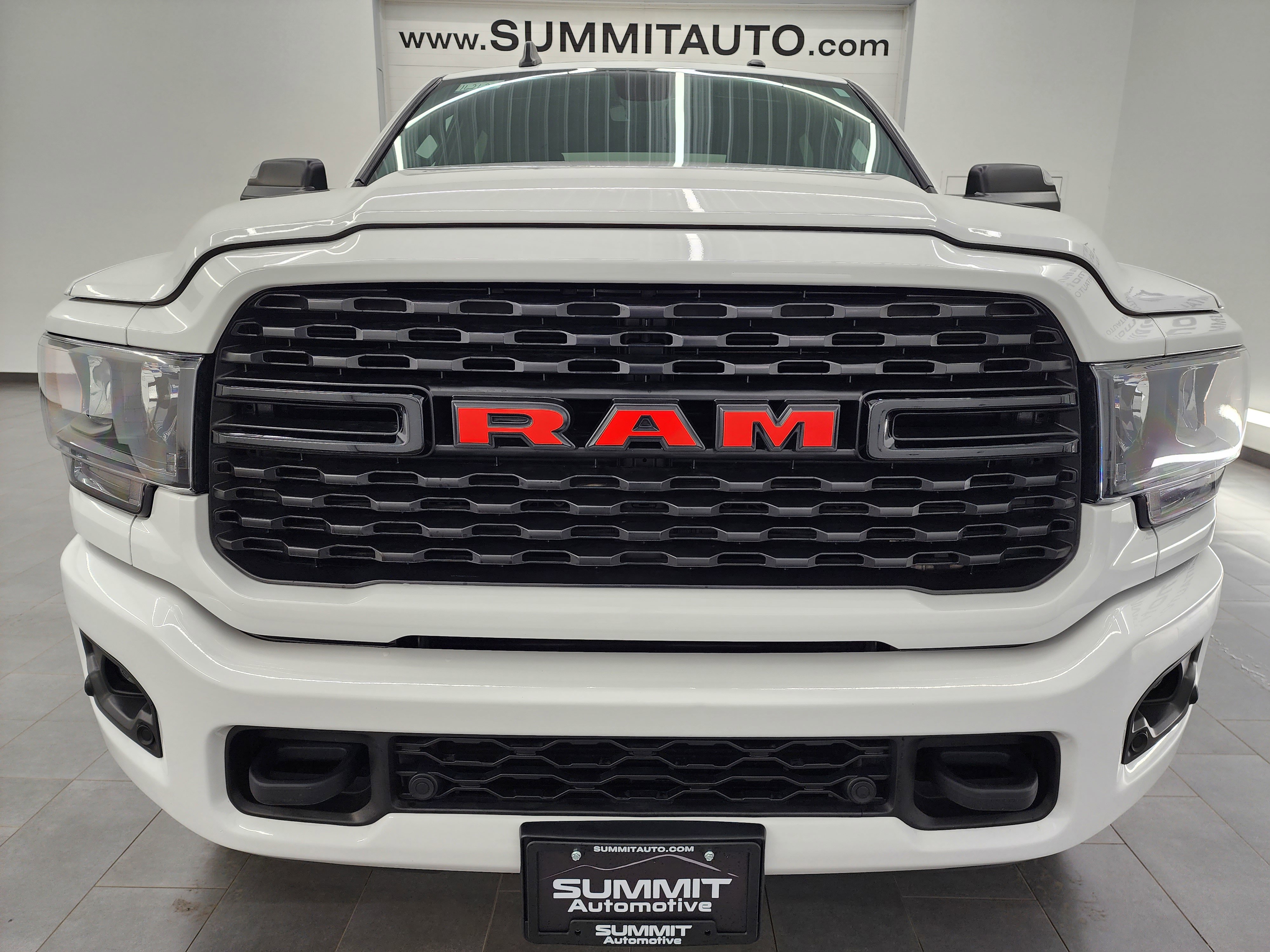 Used 2022 RAM 2500 Big Horn w/ Night Edition AWD/4WD image 21