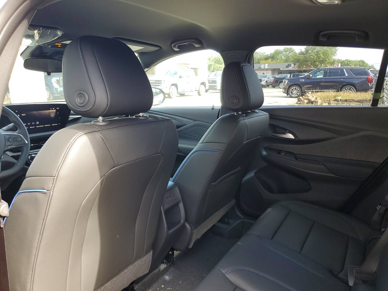 New 2026 Buick Envista Sport Touring w/ Convenience II Package FWD image 9