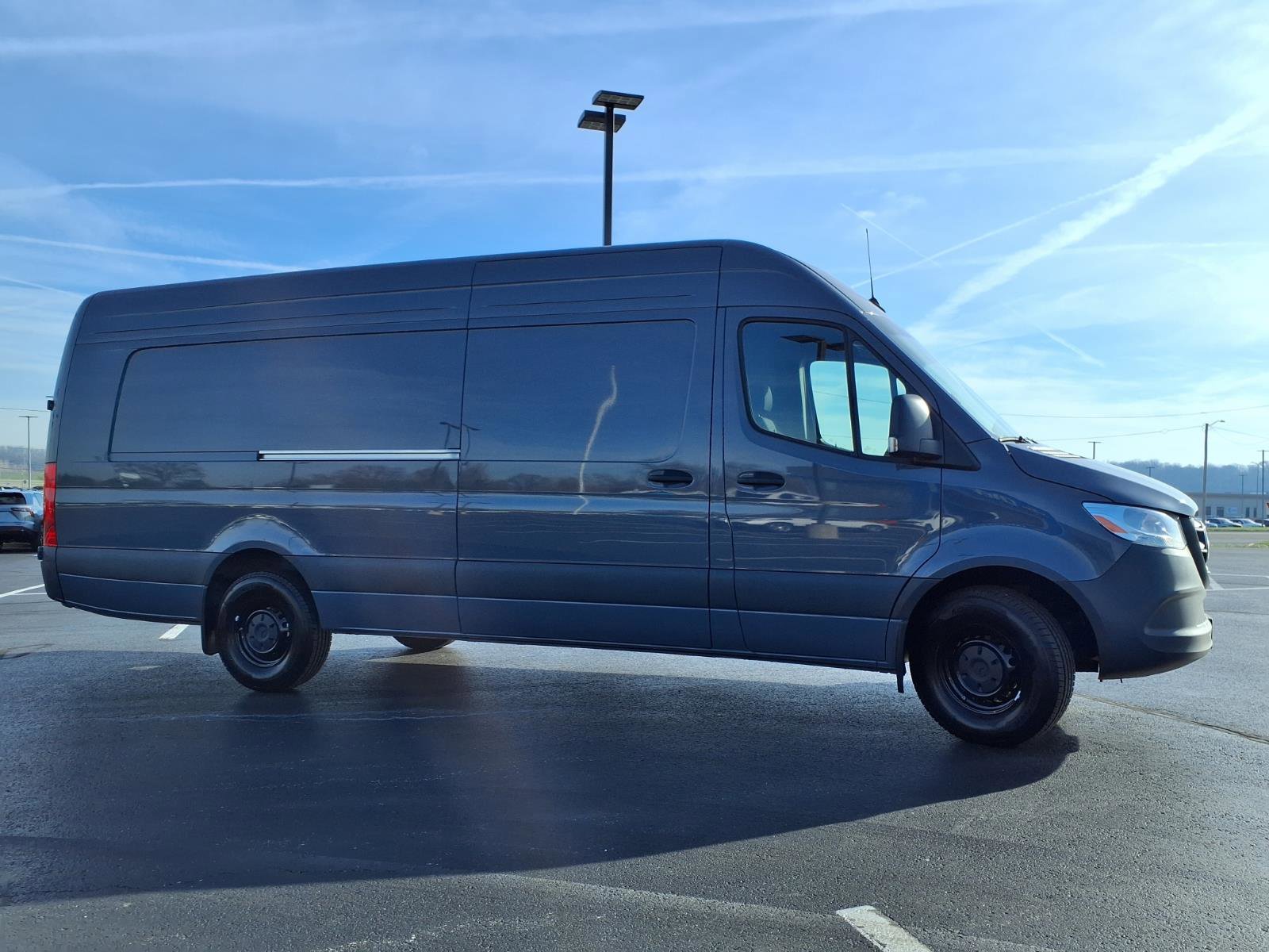 Used 2025 Mercedes-Benz Sprinter 2500 image 27