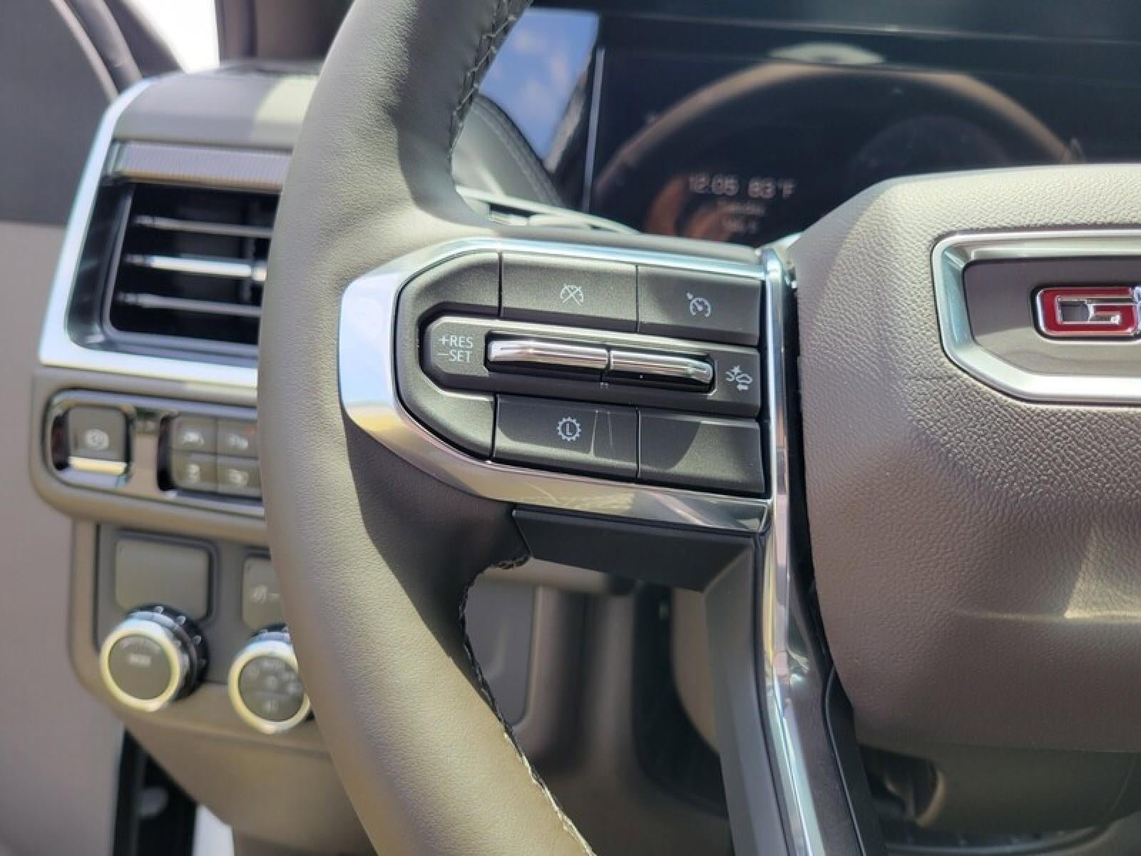 New 2026 GMC Yukon Elevation RWD image 12