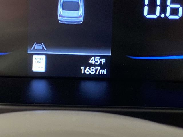 Used 2025 Hyundai Elantra Sport image 23