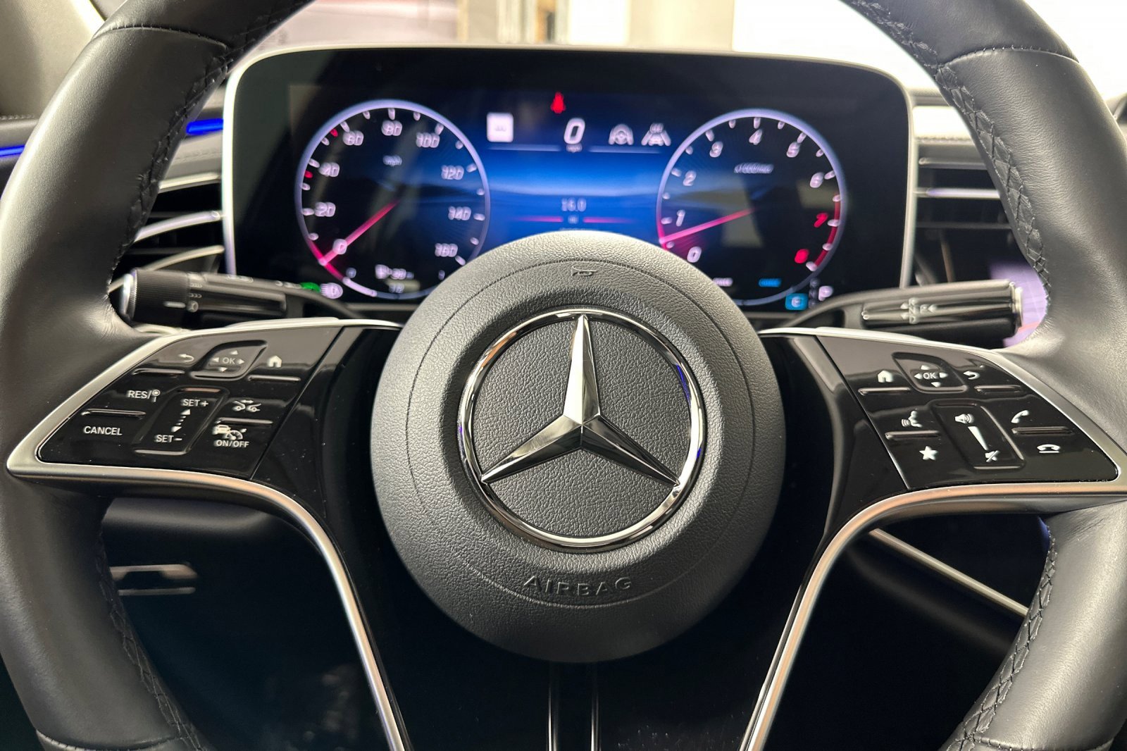 Used 2025 Mercedes-Benz E 350 Sedan image 22