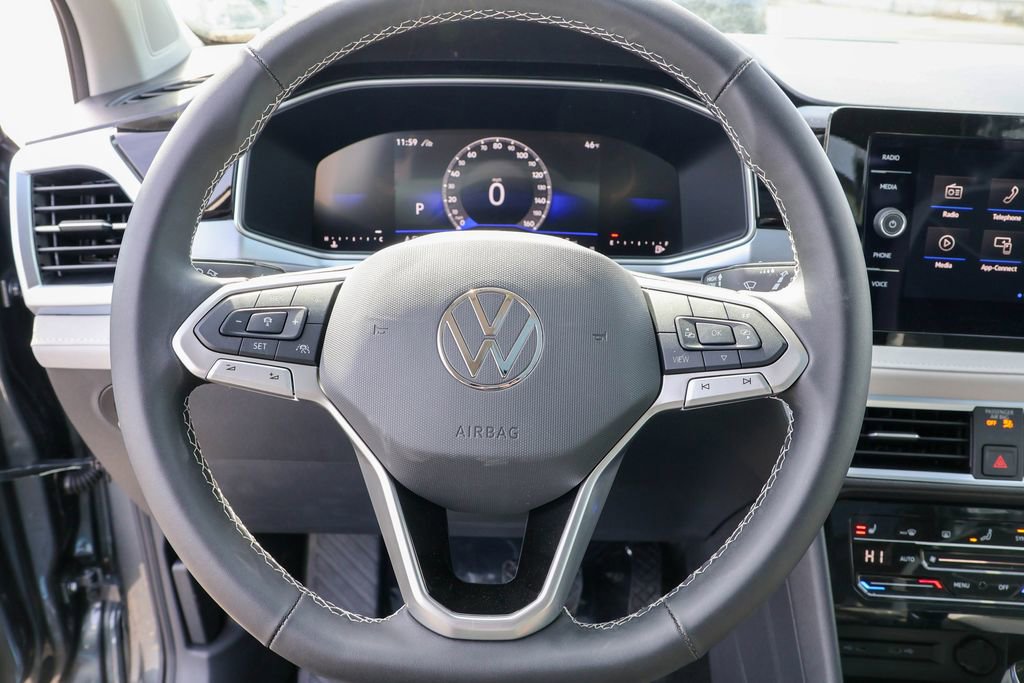 New 2025 Volkswagen Taos SE image 24