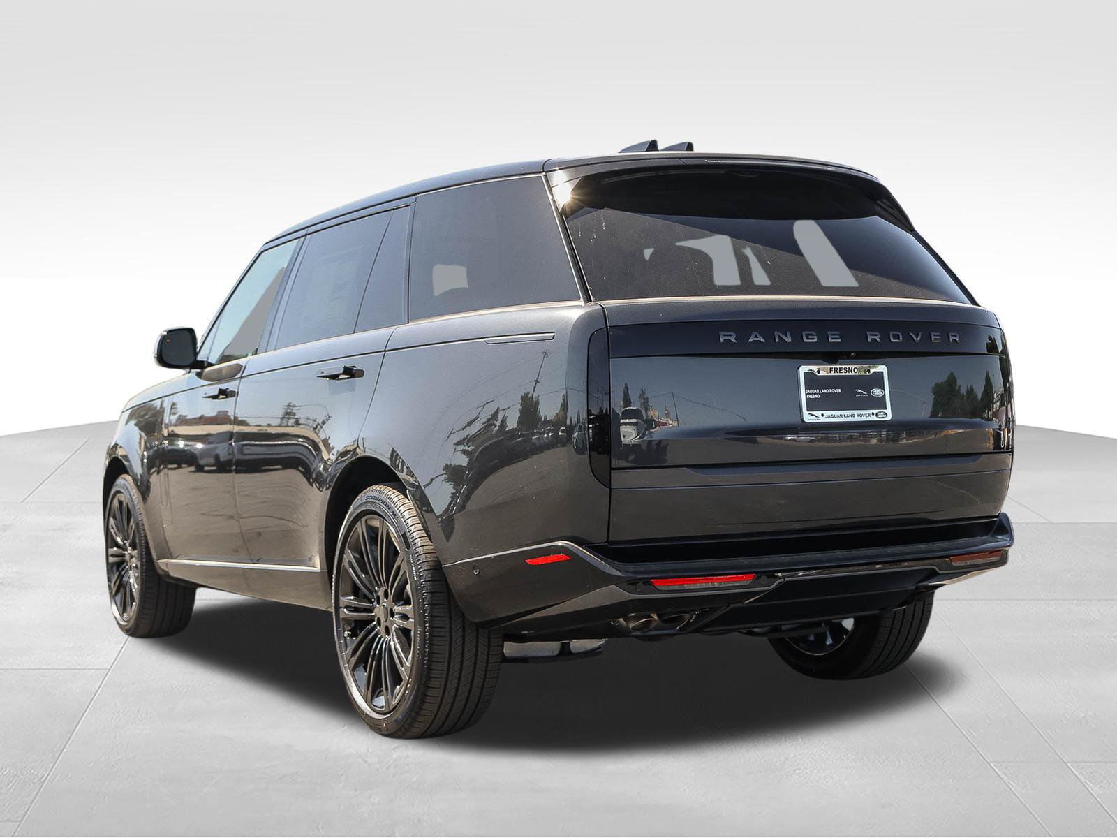 New 2026 Land Rover Range Rover Long Wheelbase SE AWD/4WD image 6