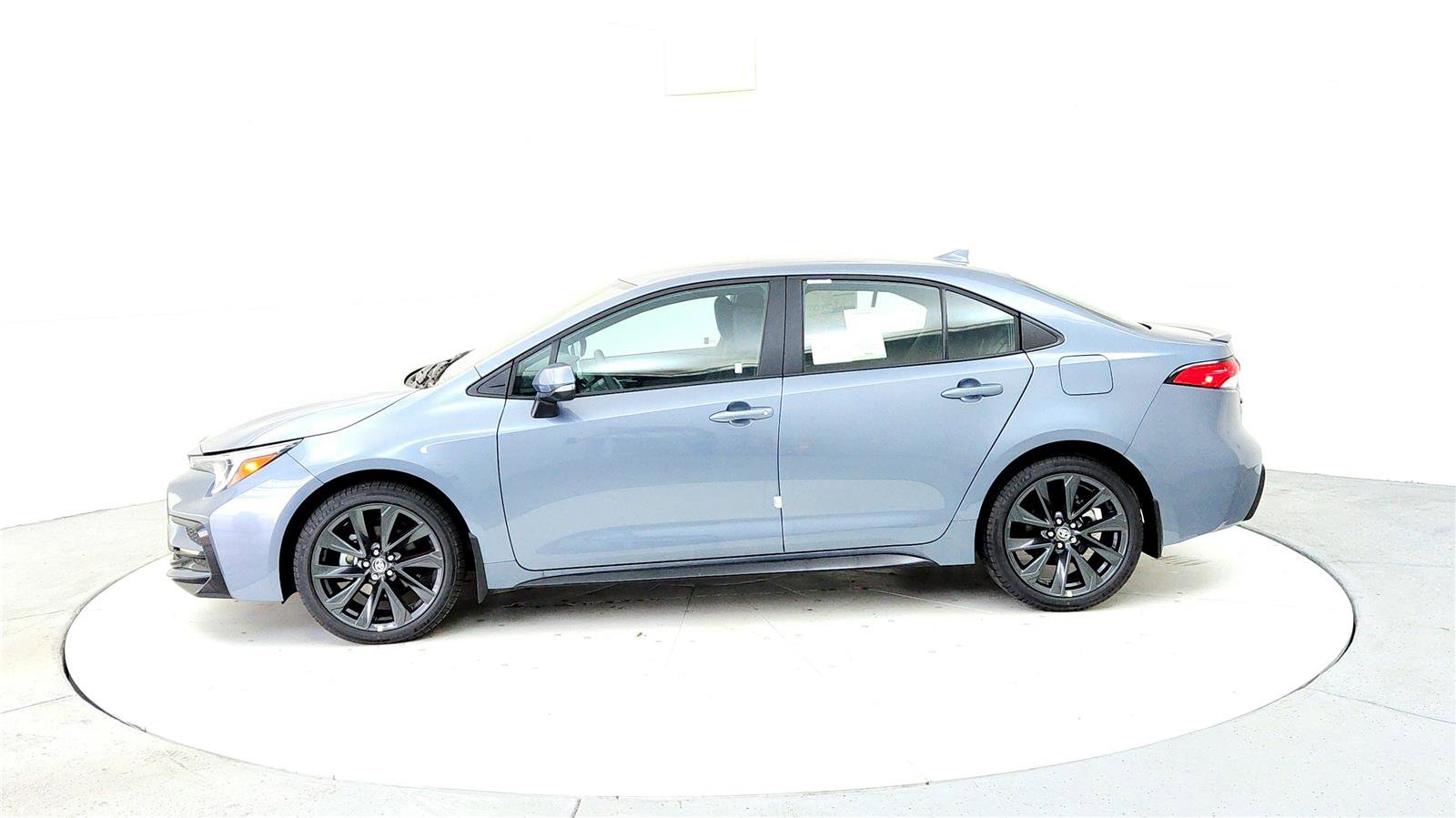 New 2026 Toyota Corolla SE FWD image 3