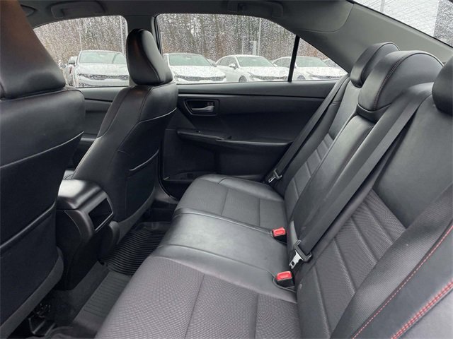 Used 2017 Toyota Camry SE image 24