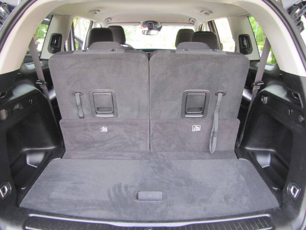 Used 2023 Jeep Grand Cherokee L Laredo RWD image 18