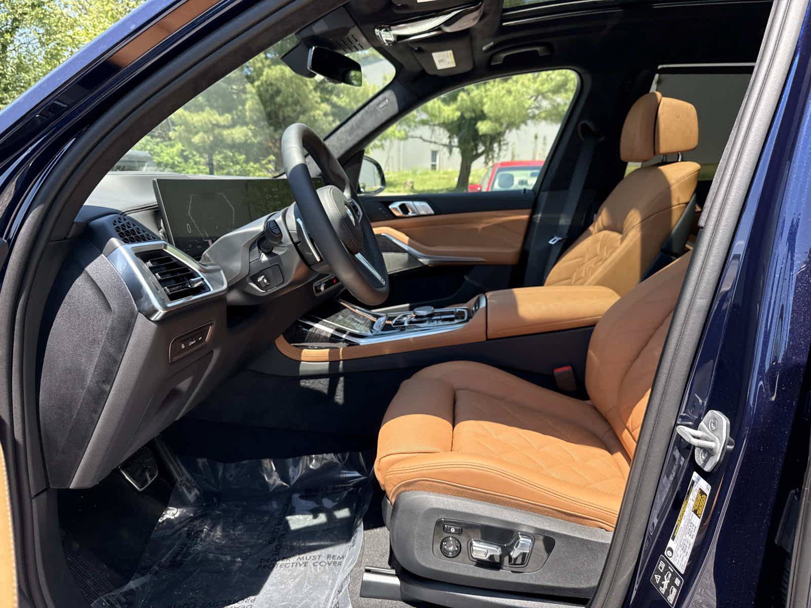 New 2026 BMW X7 xDrive40i w/ M Sport Package AWD/4WD image 14