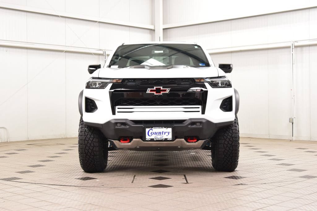 New 2026 Chevrolet Colorado ZR2 w/ Technology Package AWD/4WD image 2