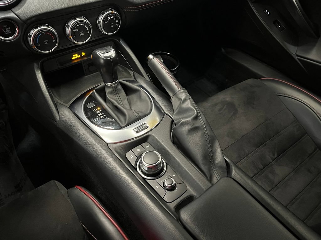 Used 2018 FIAT 124 Spider Abarth w/ Convenience Group RWD image 7