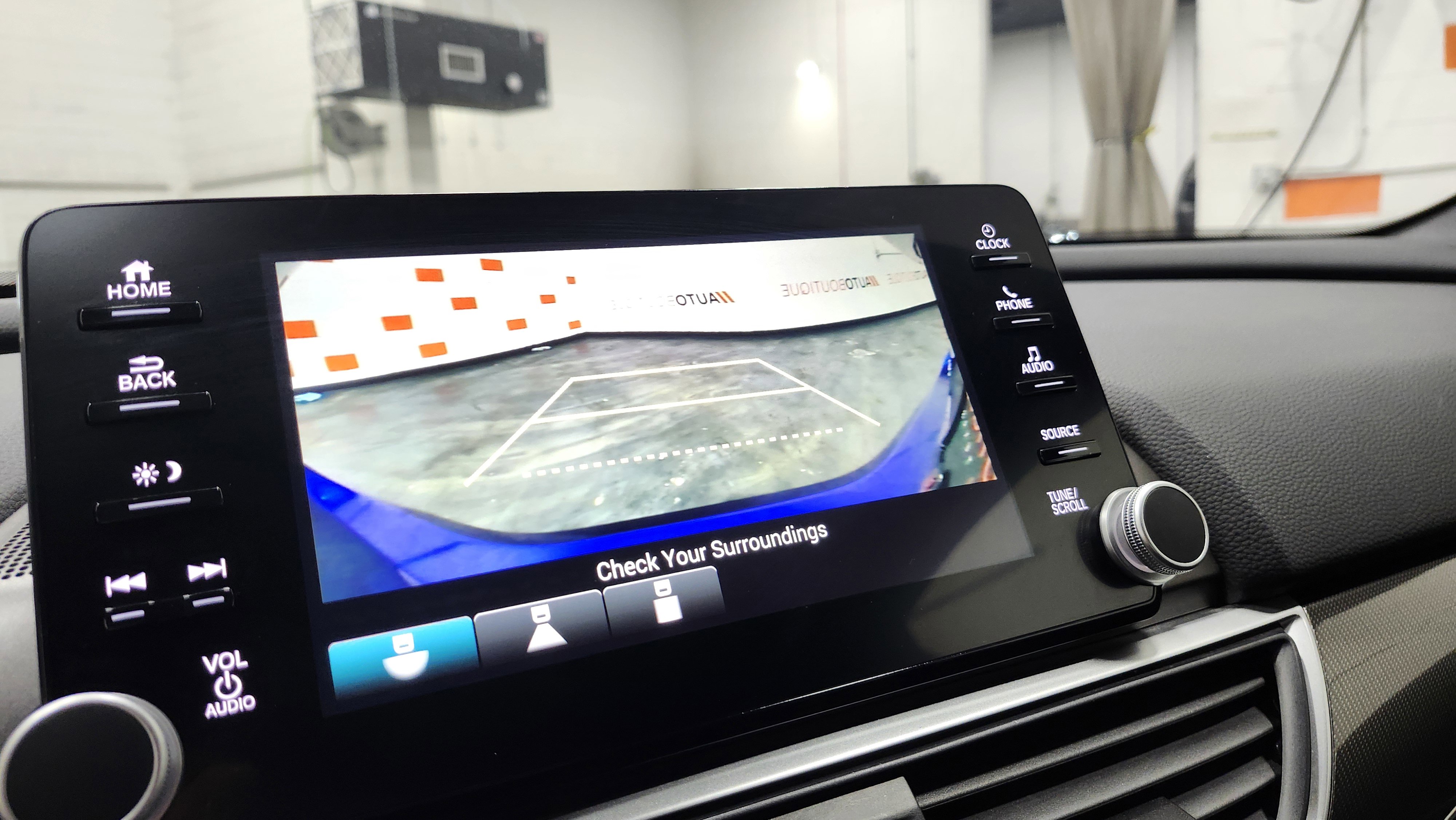 Used 2018 Honda Accord Sport image 2