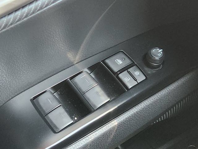 Used 2025 Toyota Camry SE w/ Convenience Package FWD image 22