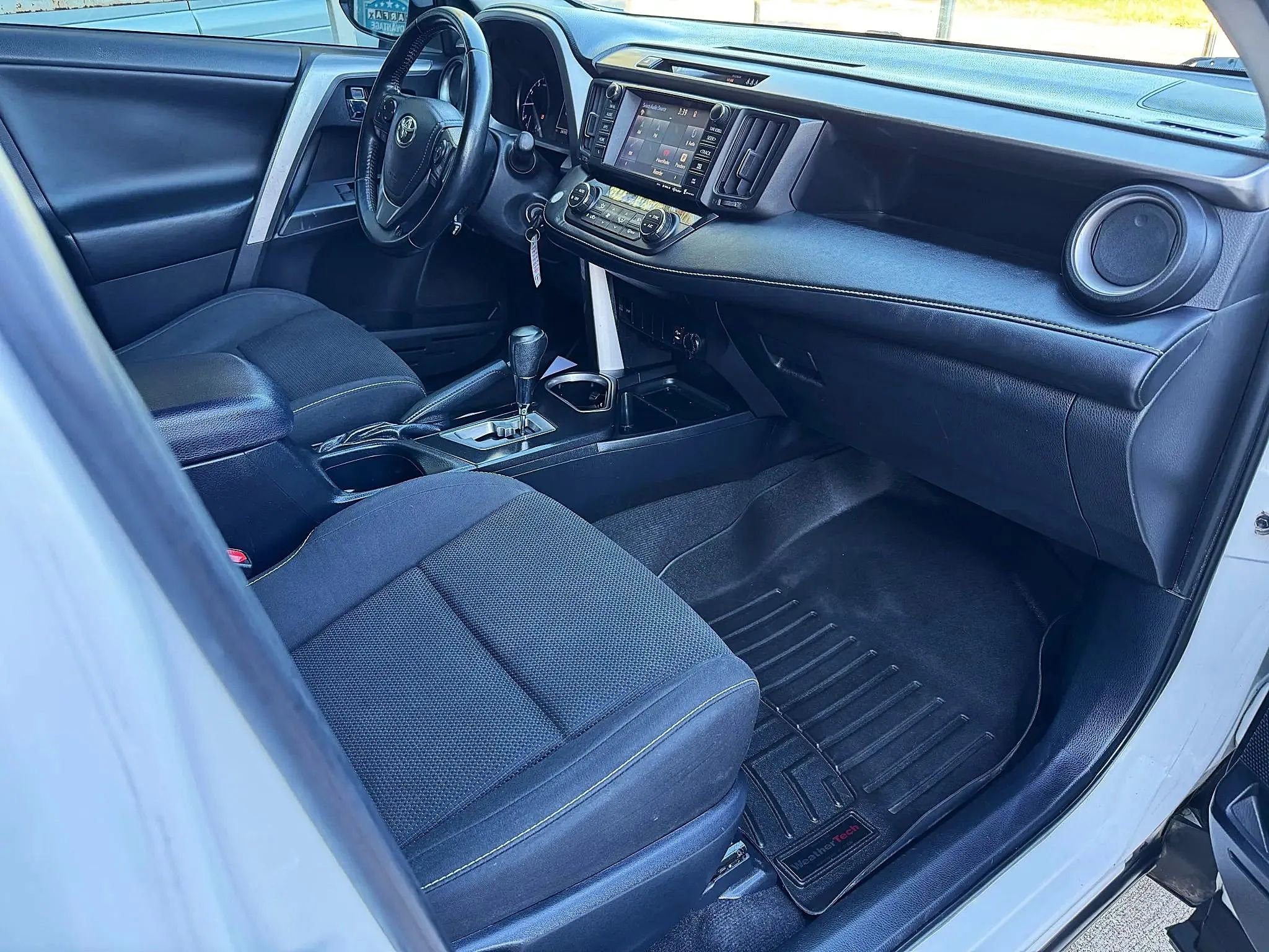 Used 2017 Toyota RAV4 XLE image 16