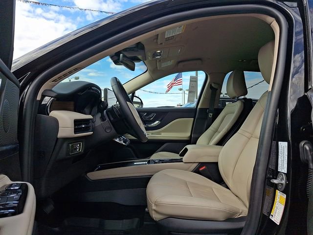 Certified 2025 Lincoln Corsair Reserve image 13