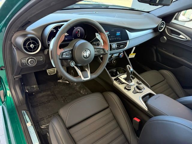 New 2025 Alfa Romeo Giulia w/ Driving Assist Package image 13