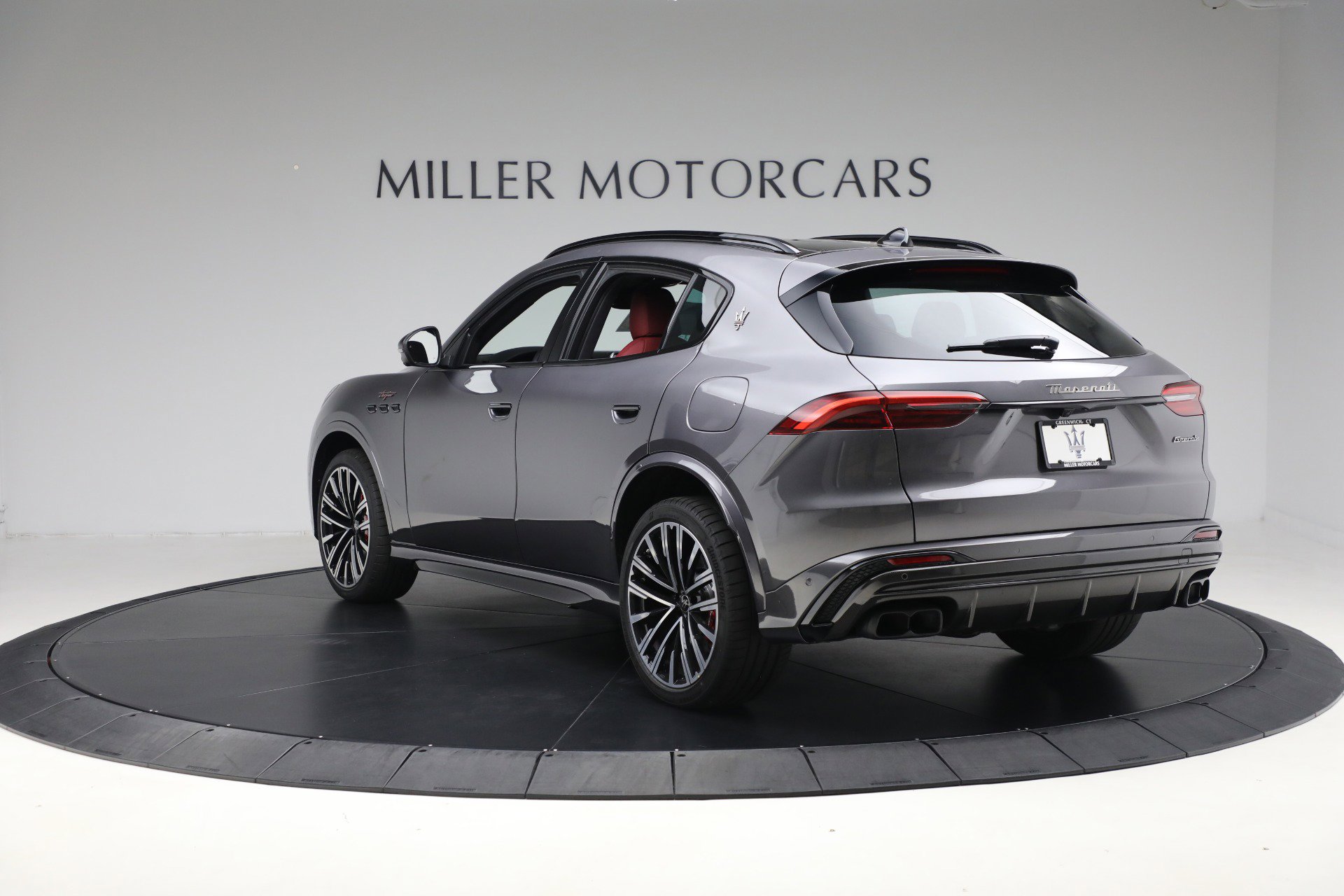 New 2025 Maserati Grecale Trofeo image 6