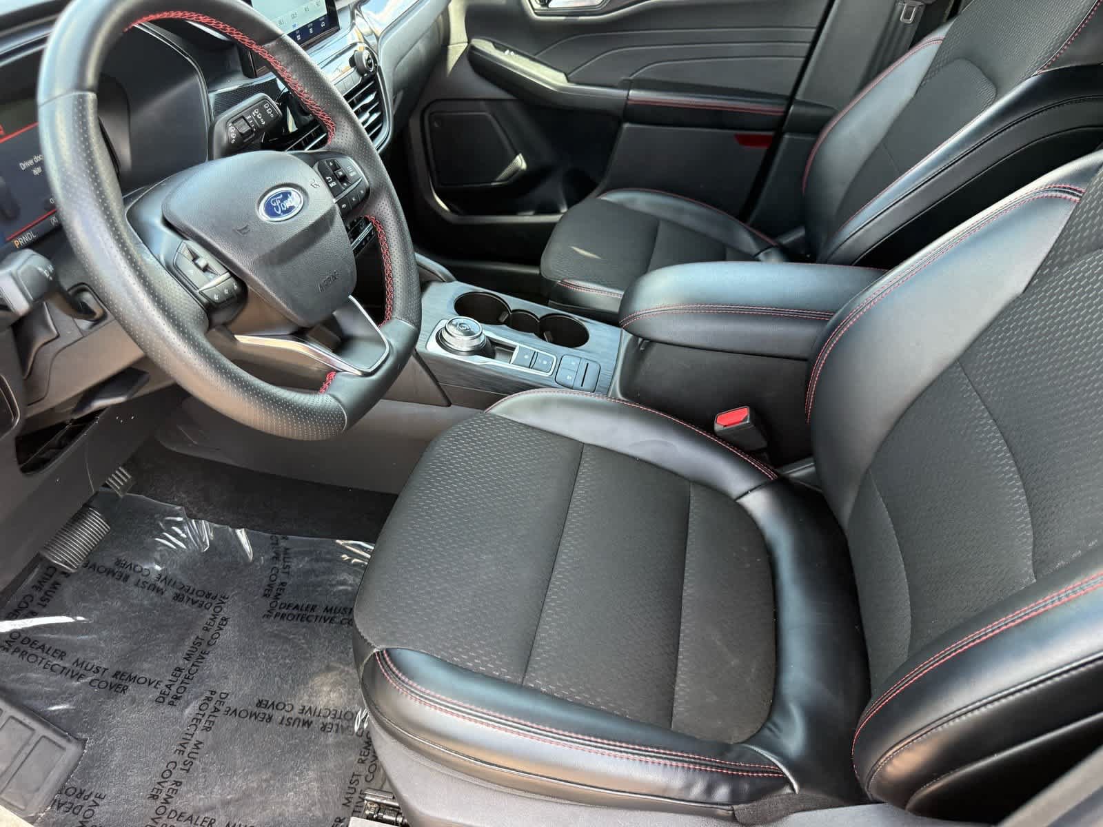 Used 2025 Ford Escape ST-Line Select AWD/4WD image 13