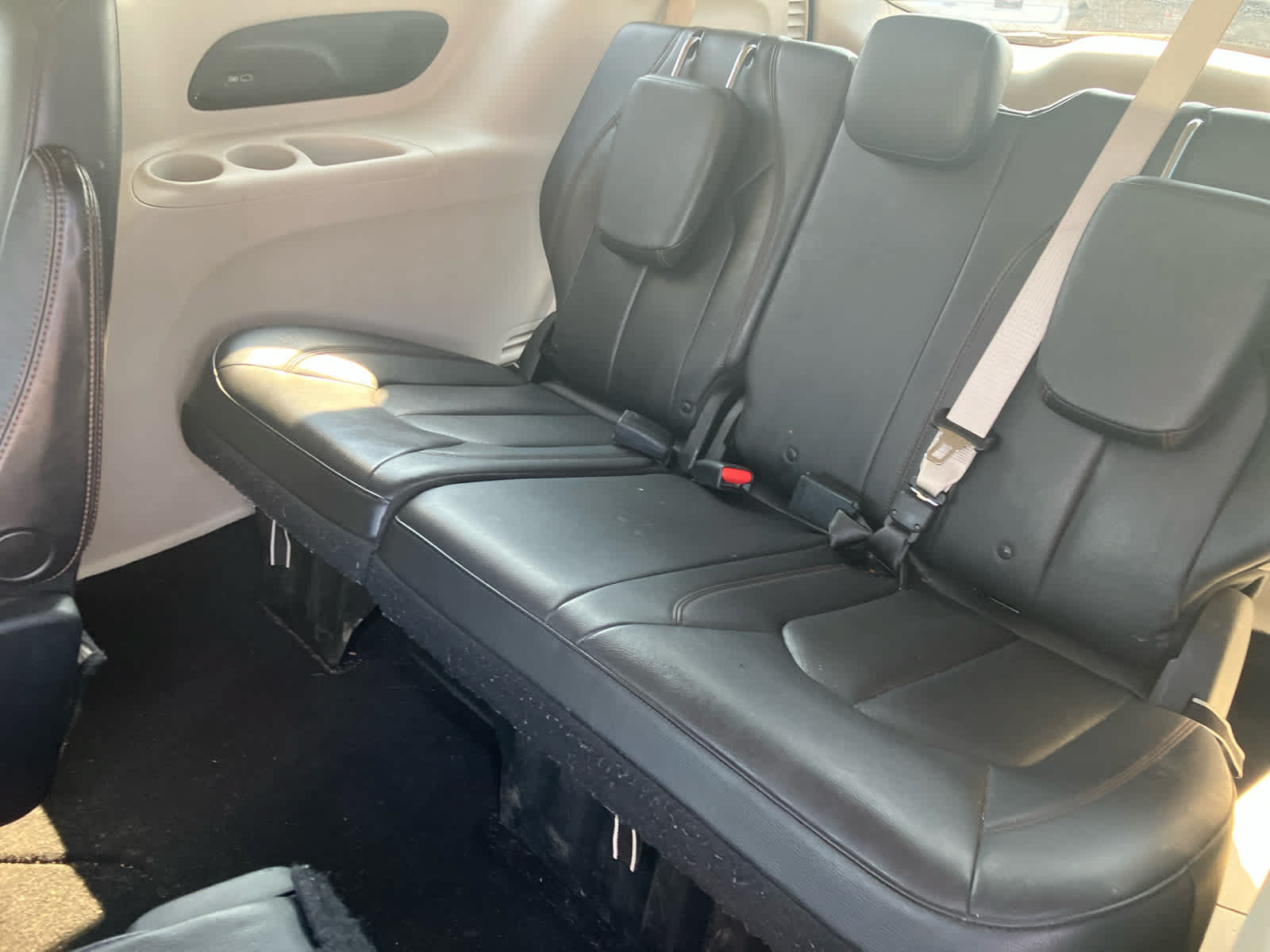 Used 2017 Chrysler Pacifica Touring-L Plus w/ Tire & Wheel Group FWD image 36