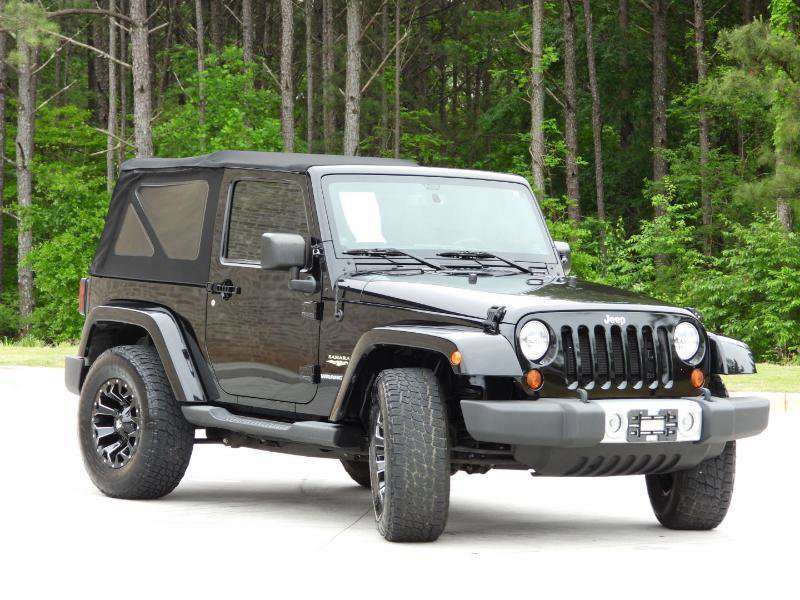 Used 2013 Jeep Wrangler Sahara w/ Connectivity Group AWD/4WD image 7