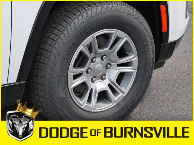 Used 2024 Jeep Wagoneer 4WD image 11