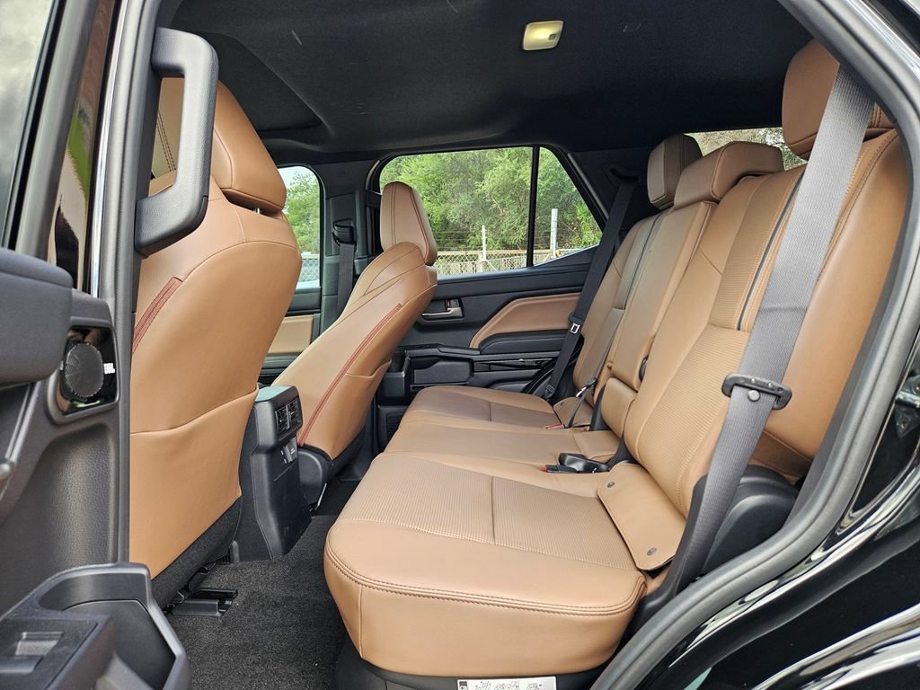 Used 2025 Toyota 4Runner Limited RWD image 12