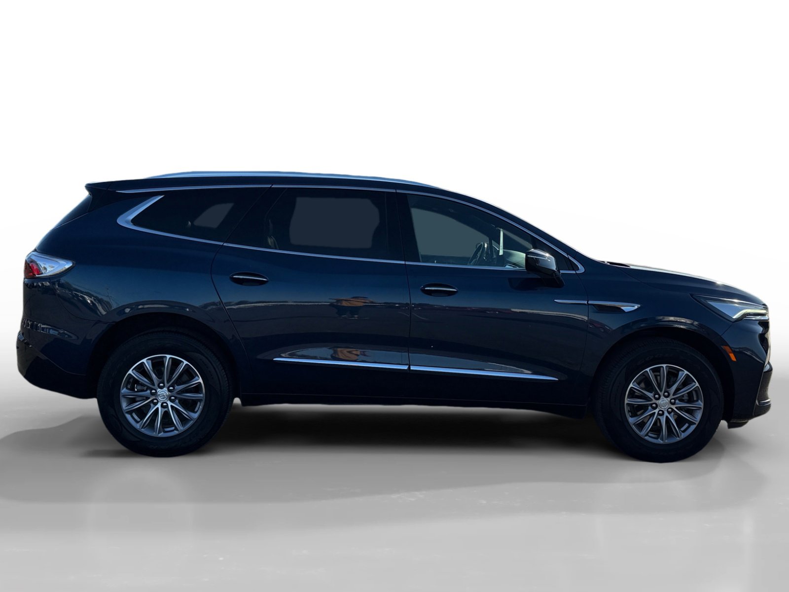 Used 2022 Buick Enclave Essence w/ Trailering Package, 5000 lbs. image 6