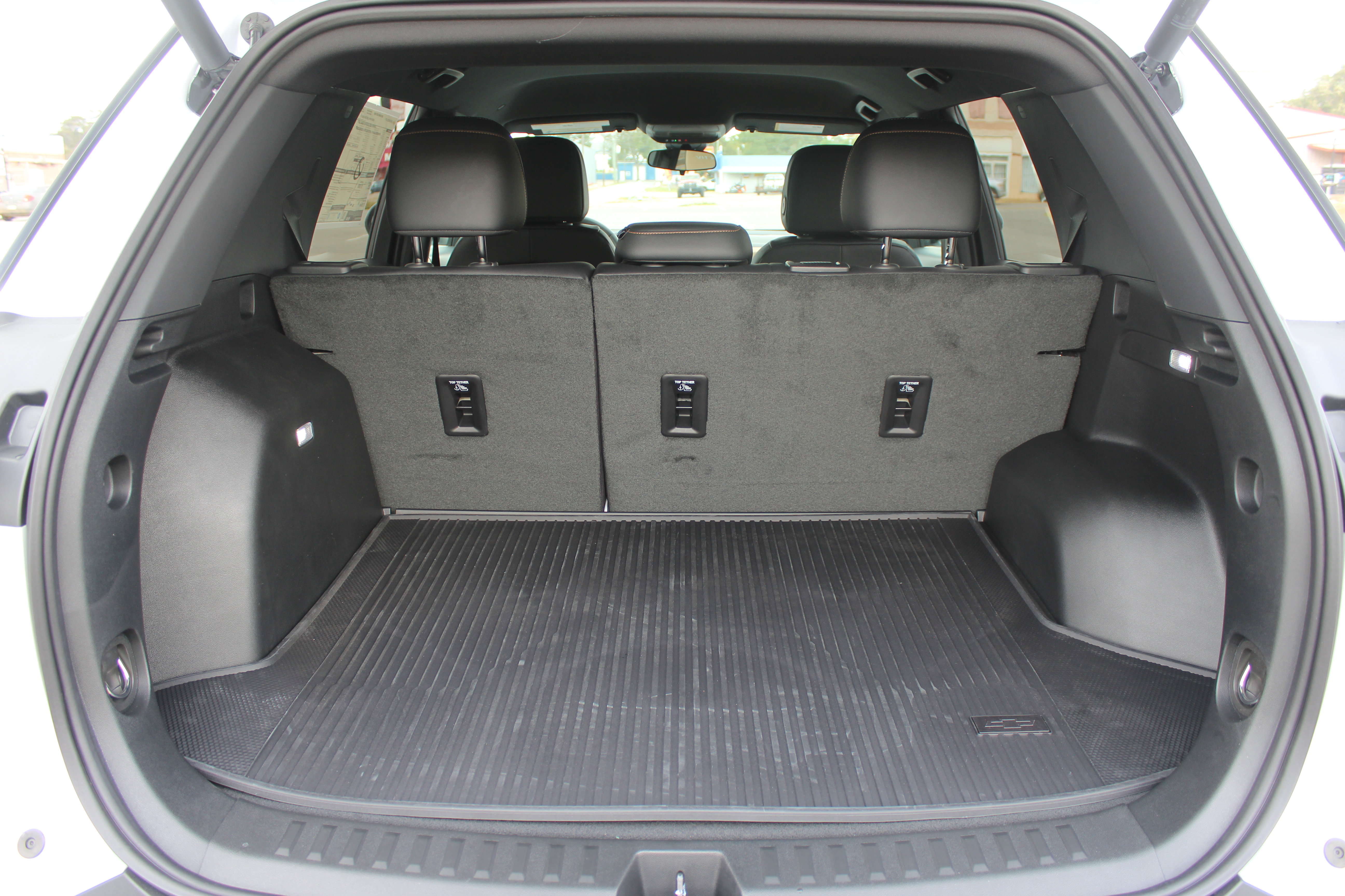 New 2026 Chevrolet Equinox ACTIV w/ LPO, Floor Liner Package image 7