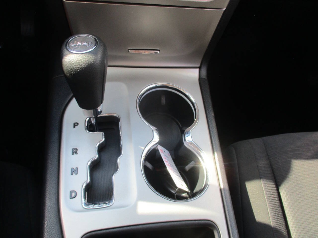 Used 2012 Jeep Grand Cherokee Laredo AWD/4WD image 26