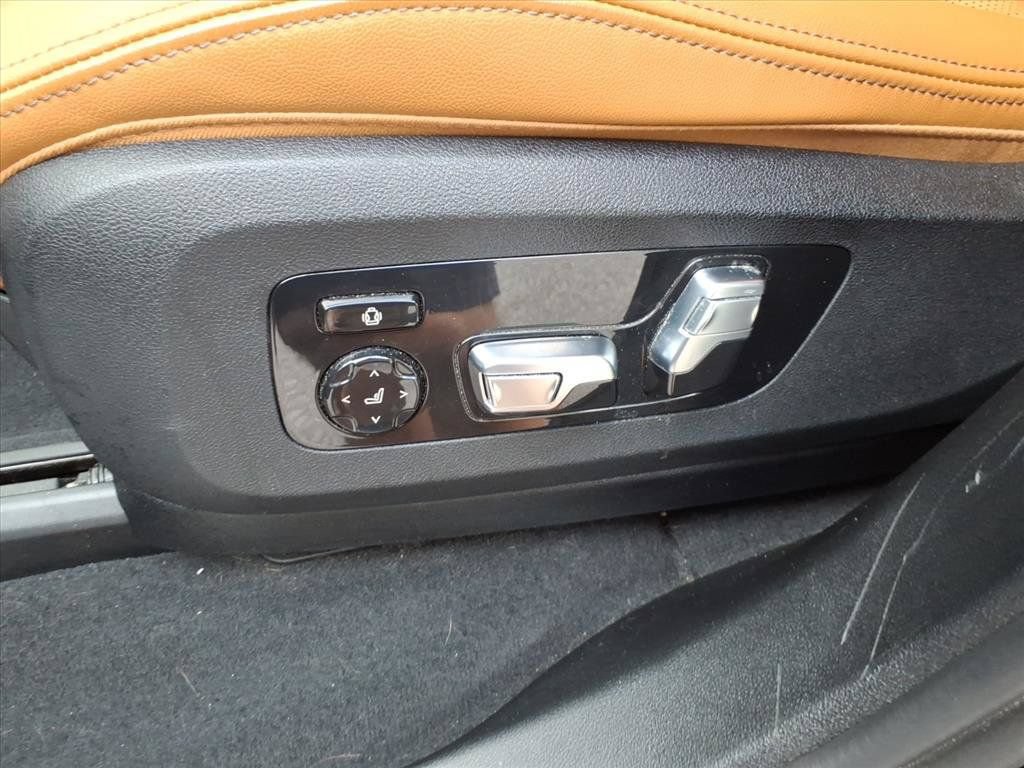 Used 2023 BMW X7 xDrive40i AWD/4WD image 24