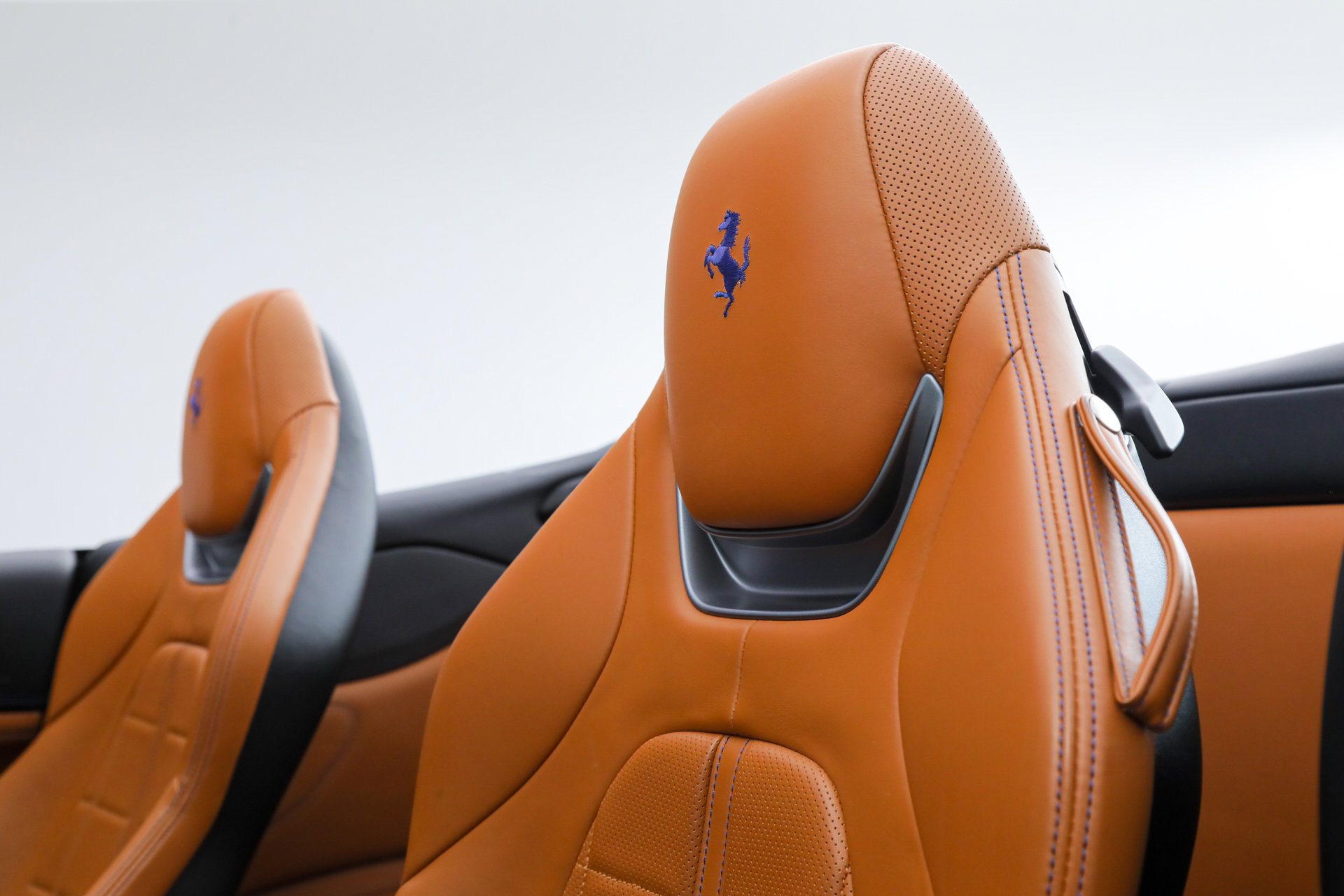 Certified 2023 Ferrari Portofino M image 38