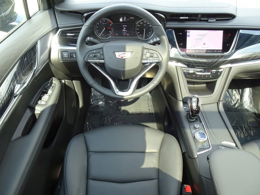 Certified 2025 Cadillac XT6 Premium Luxury image 14