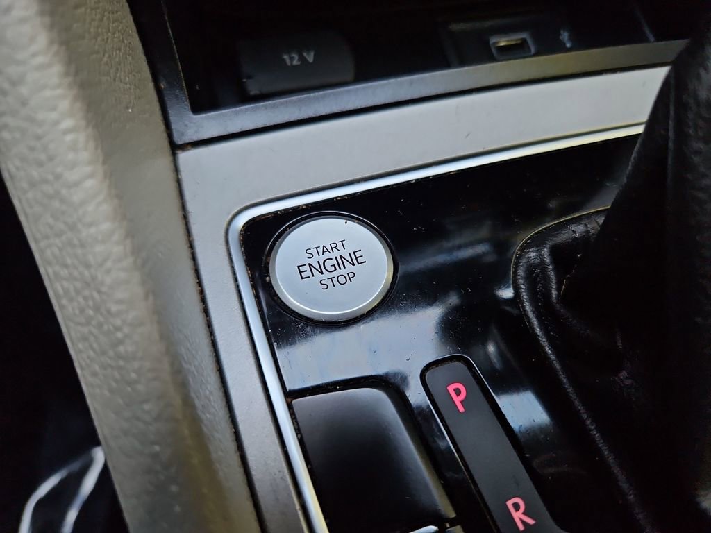 Used 2020 Volkswagen Passat 2.0T SE image 19