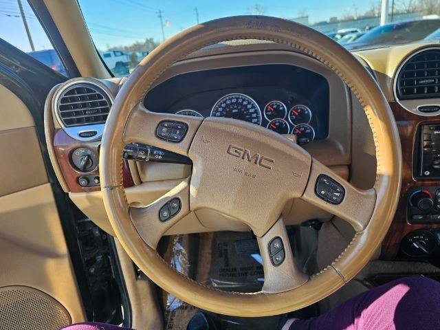 Used 2002 GMC Envoy SLT AWD/4WD image 10
