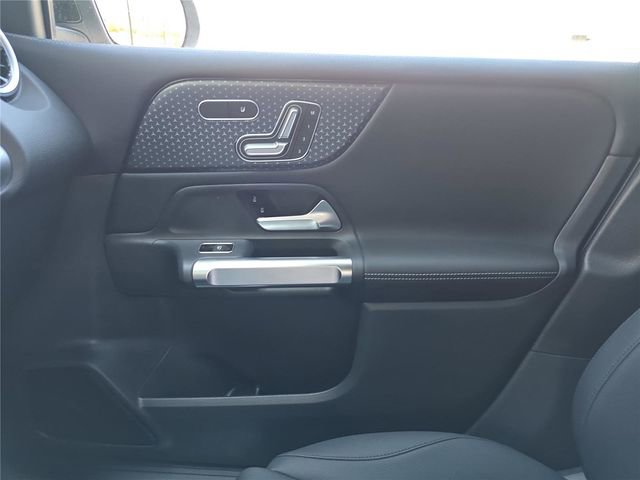 New 2026 Mercedes-Benz GLB 250 4MATIC image 25