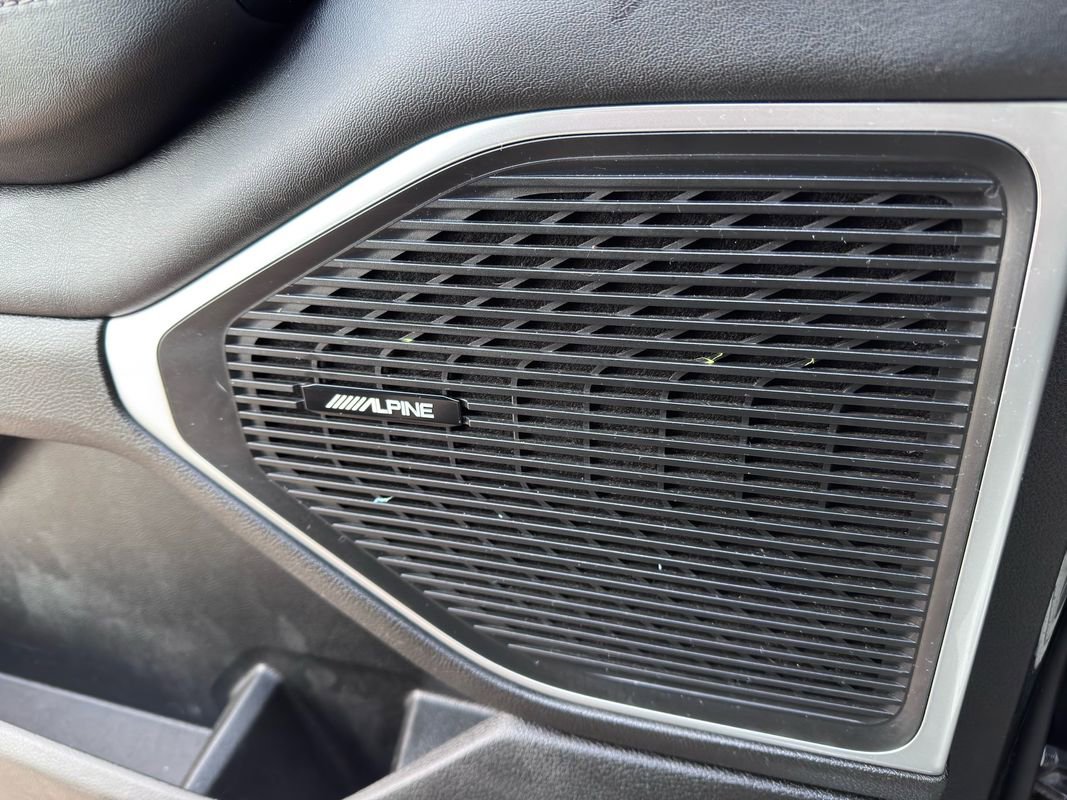 Used 2024 Jeep Wagoneer L Series II w/ Flexible Seating Group image 12