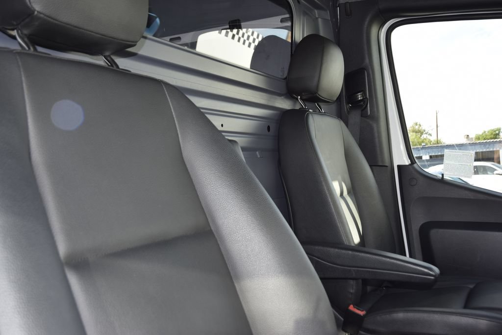 Used 2024 Mercedes-Benz Sprinter 2500 w/ Acoustic Package image 10