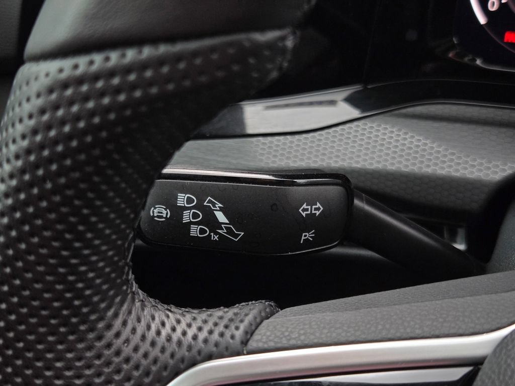 Used 2022 Volkswagen GTI SE FWD image 26