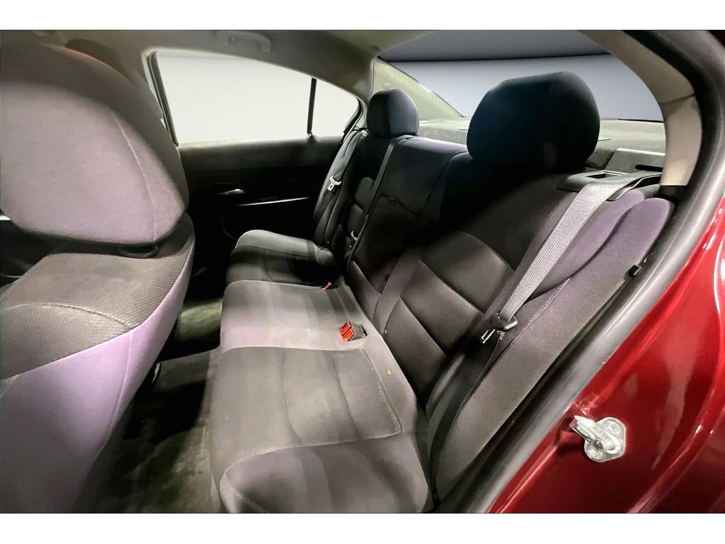 Used 2015 Chevrolet Cruze LT w/ Enhanced Safety Package image 26