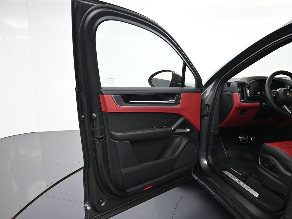 New 2026 Porsche Cayenne S image 16