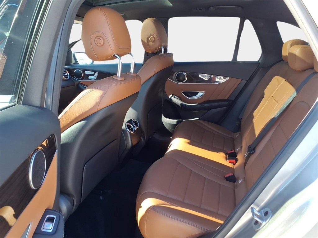 Used 2021 Mercedes-Benz GLC 300 4MATIC image 10
