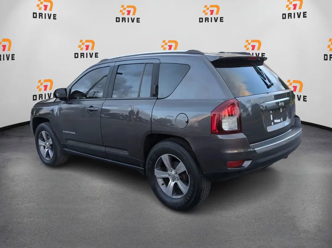 Used 2016 Jeep Compass High Altitude image 3