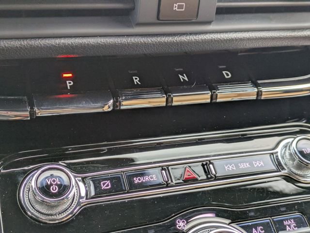 Used 2022 Lincoln Corsair Reserve w/ Equipment Group 201A image 9