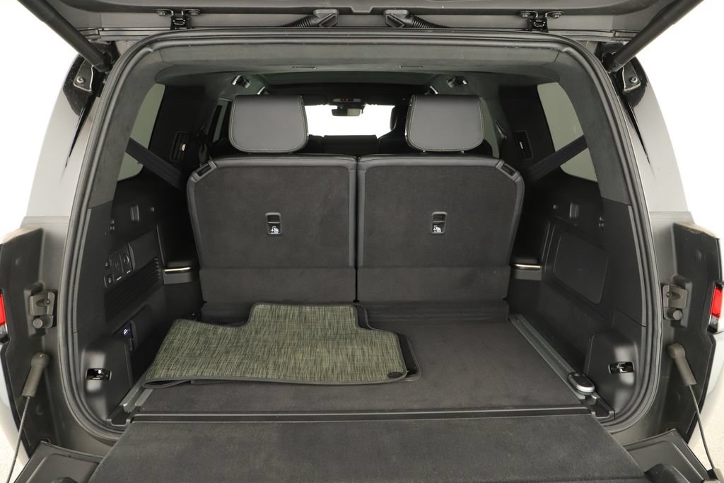 Used 2024 Rivian R1S Adventure AWD/4WD image 28