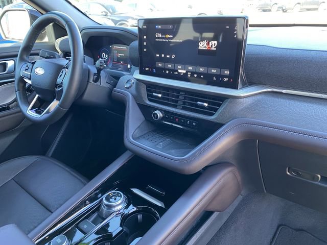 Certified 2025 Ford Explorer Platinum w/ LUX Leather Package image 13