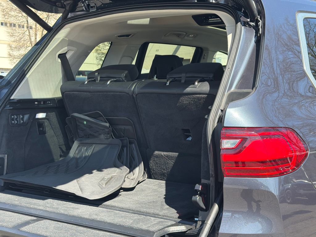 Used 2022 BMW X7 xDrive40i w/ Premium Package image 8