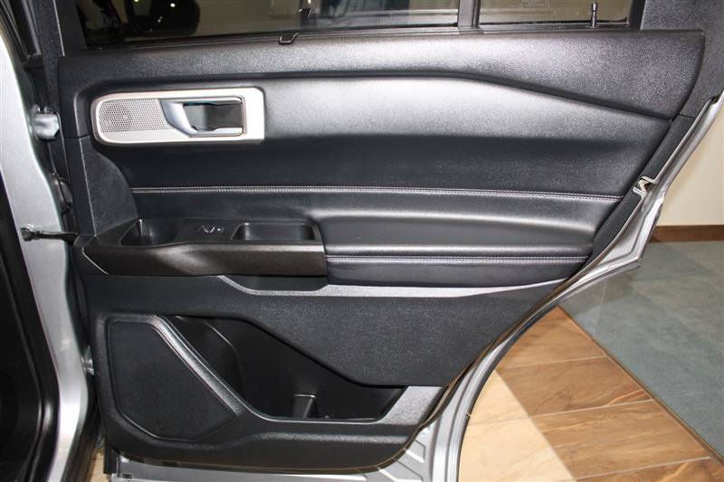 Used 2020 Ford Explorer Limited RWD image 39